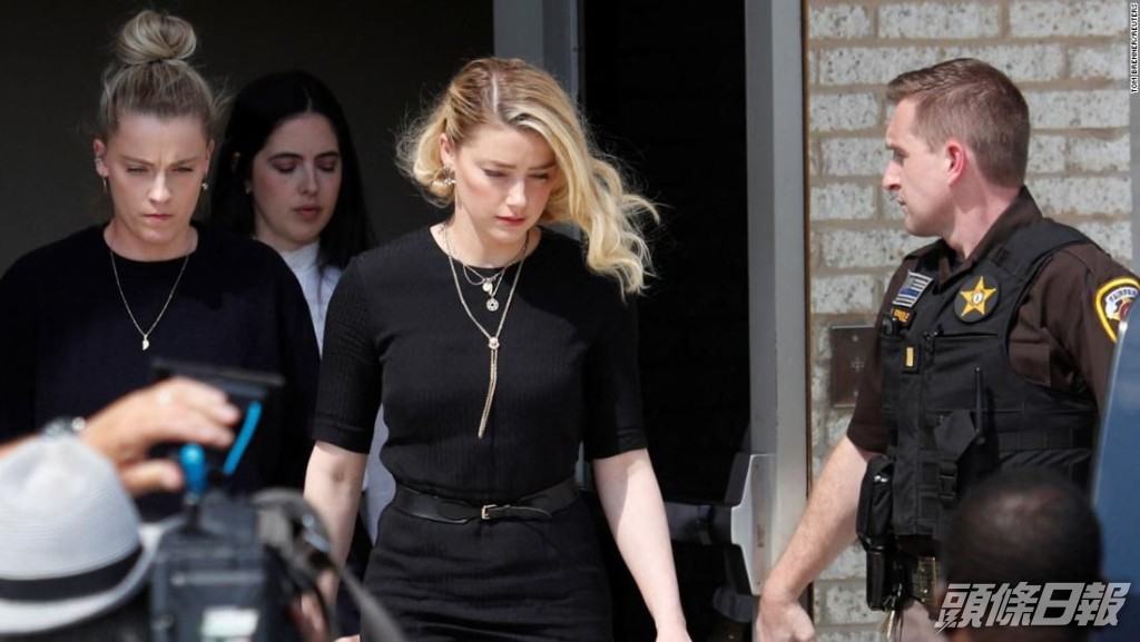 安柏再發聲明指責尊尼令女權倒退。